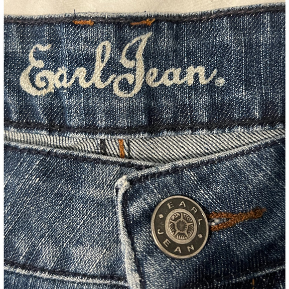 Earl Jean Women's Denim Shorts Size 6 Blue Denim Low Rise Cuff Pockets Stretch - Picture 2 of 9
